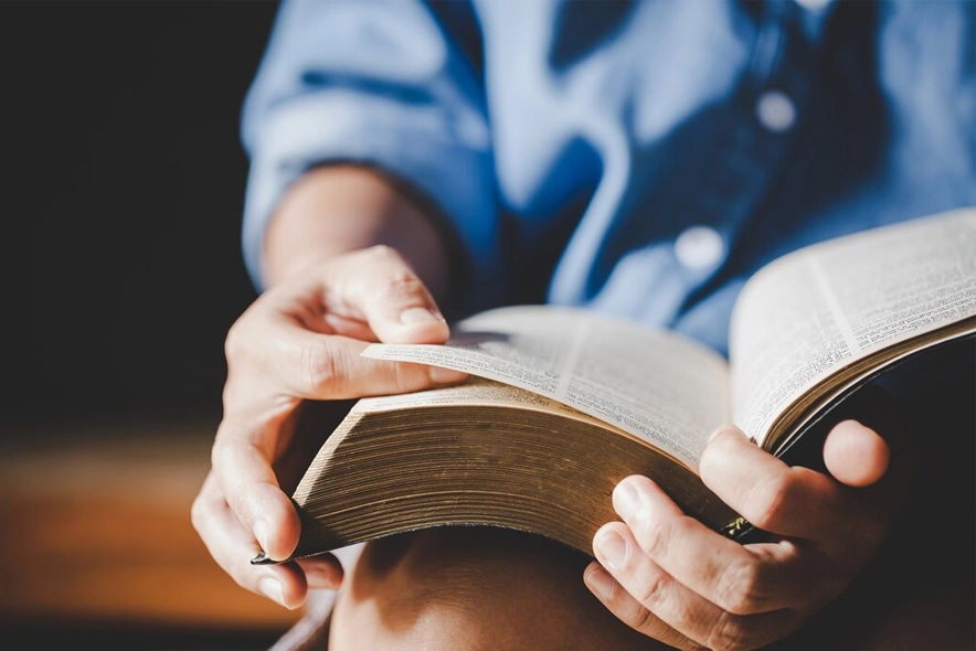 Jak czytać Pismo Święte? Jakie są sposoby czytania Biblii?
