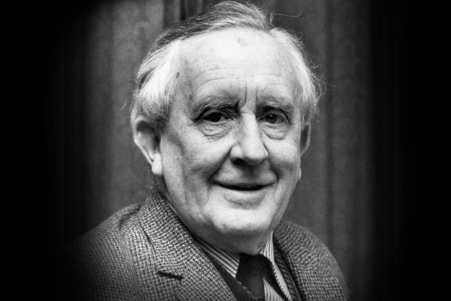 Tolkien – kolejność czytania. Jak sięgać po powieści autora?