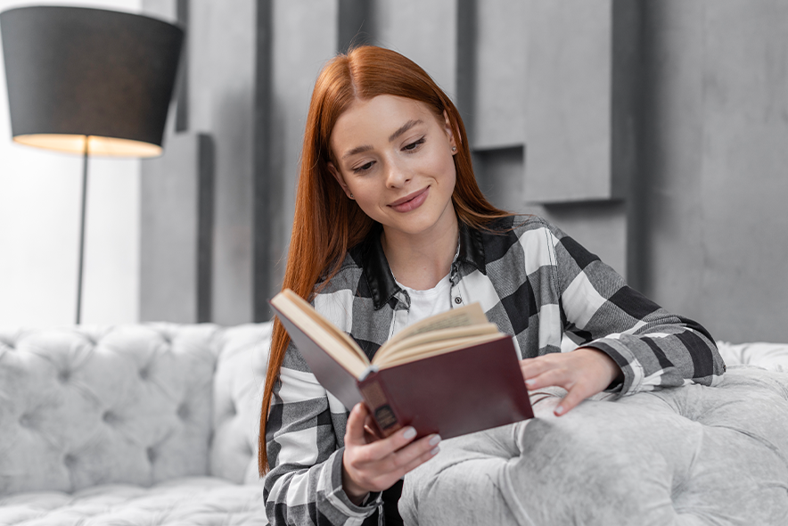 Różnice między literaturą Young Adult a New Adult — co warto wiedzieć?