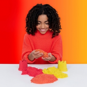 Kinetic Sand: Piasek kinetyczny - Zestaw tęczowych narzędzi + piasek 386g (6053691)