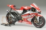 TAMIYA Yamaha YZRM1 2004 #7#33 (14100)