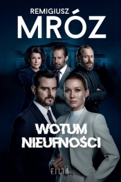Wotum nieufności (Uszkodzona okładka) - Remigiusz Mróz