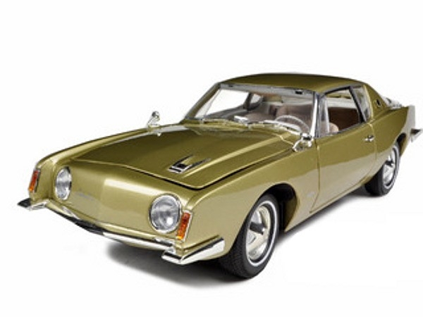 1963 Studebaker Avanti (gold)