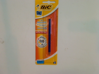<img src='https://webimage.pl/pics/022/0/d3086129900022.jpg' style='height:440px' /> Wkład do długopisów niebieski bls 2szt BIC