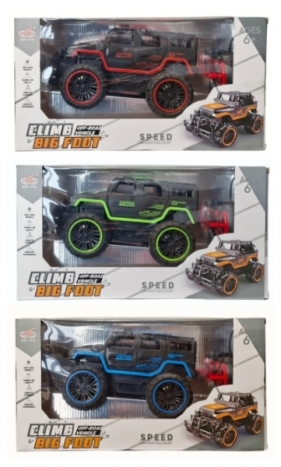 Pojazd auto terenowe sterowane pilotem wspinające się, z ładowarką