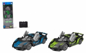 Pojazd auto sportowe z otwieranymi drzwiami