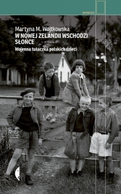 W Nowej Zelandii wschodzi słońce - Wojtkowska Martyna