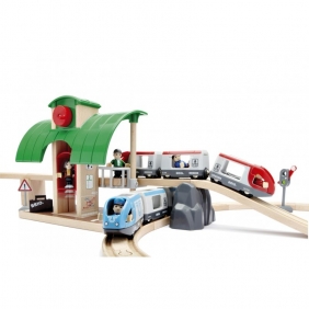 Brio World: Pociąg osobowy z dworcem (63351200)