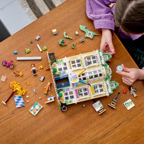 LEGO Friends: Szkoła artystyczna Emmy (41711)