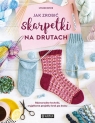 <img src='https://webimage.pl/pics/140/8/d89101B.jpg' width='385' height='500'> Jak zrobić skarpetki na drutach. Różnorodne techniki, wyjątkowe projekty Rowe Lynne