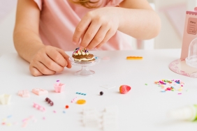 Zabawkowe dekorowanie: Cukiernia