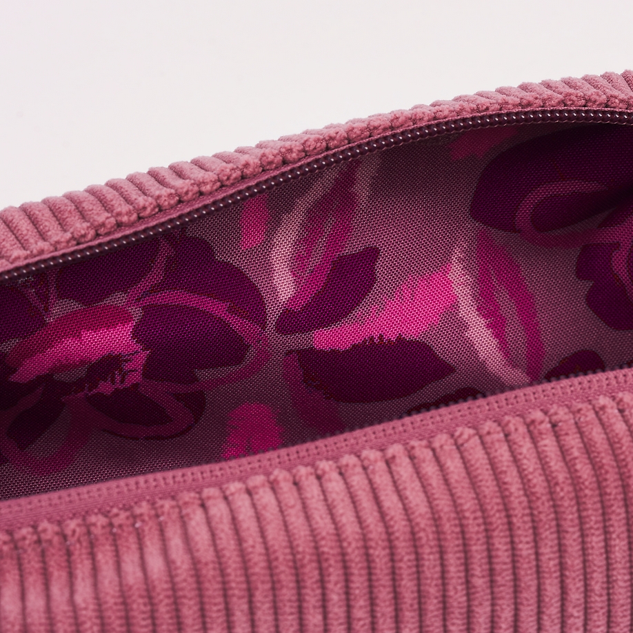 <img src='https://webimage.pl/pics/159/4/d5901466244159-21.png'>