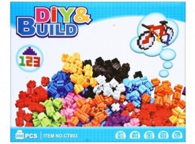 <img src='https://webimage.pl/pics/162/2/d5902643662162.jpg' style='height:440px' /> Klocki konstrukcyjne 200el