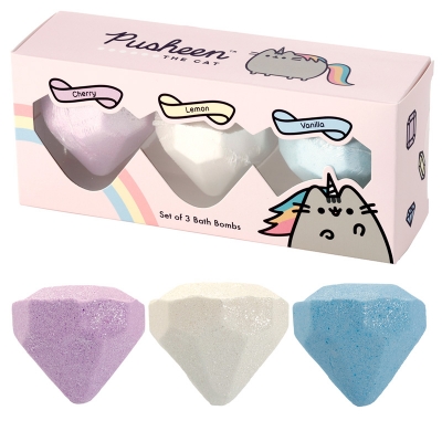 <img src='https://webimage.pl/pics/169/9/d5055071779169.jpg' style='height:440px' /> Kule do kąpieli Pusheen Owocowe zapachy 3szt.BATH65
