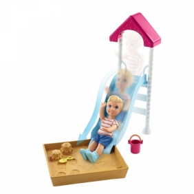 Barbie Skipper: Zestaw z piaskownicą i zjeżdżalnią (FXG94/FXG96)