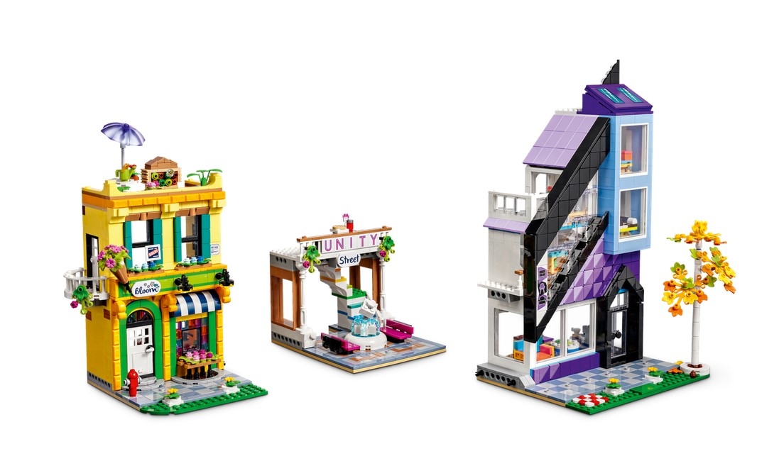 LEGO Friends: Sklep wnętrzarski i kwiaciarnia w śródmieściu (41732)
