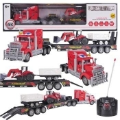 Ciężarówka z traktorem i przyczepką