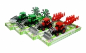 Traktor z maszyną