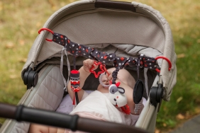 Balibazoo, Zawieszka do wózka - Kontrastowa Krowa (BB82819)