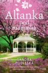 Altanka pod magnolią Wielkie Litery Podleska Sandra