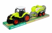 Traktor z maszyną