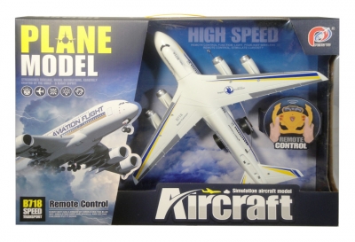 Samolot sterowany pilotem