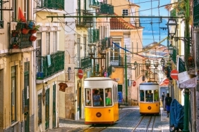 Puzzle 1000: Lisbon Trams, Portugal (C-104260)