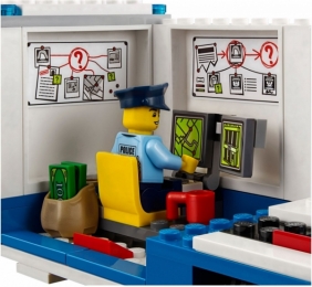 Lego City: Mobilne centrum dowodzenia (60139)
