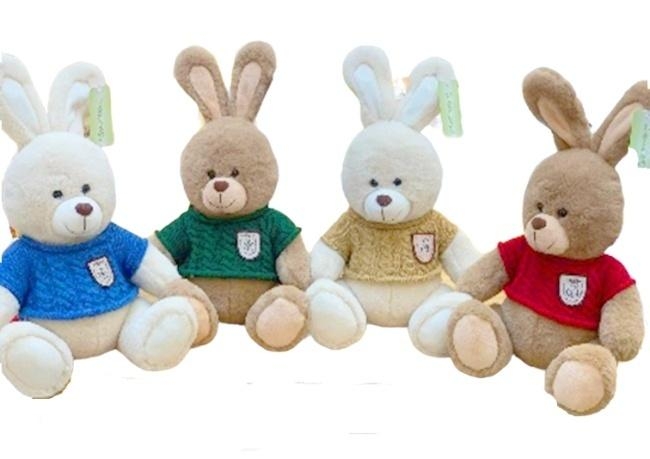 <img src='https://webimage.pl/pics/274/3/d5900360873274.jpg' style='height:440px' /> Królik w sweterku 25cm MIX