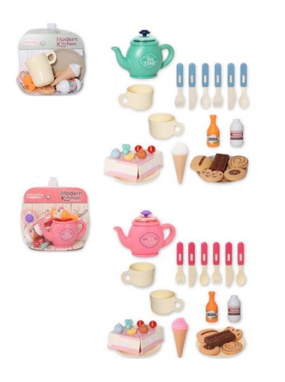 Naczynia kuchenne z produktami do krojenia