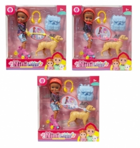 Lalka z rolkami, psem i innymi akcesoriami