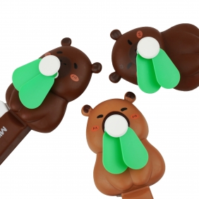 Ręczny mini wiatraczek z kapibarą