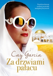 Za drzwiami pałacu W służbie saudyjskiej księżniczki