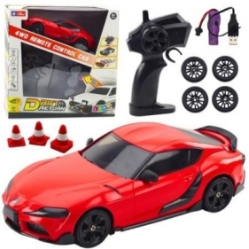 Auto sportowe RC z wymiennymi kołami czerwone