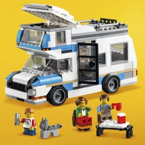 Lego Creator: Wakacyjny kemping z rodzina (31108)