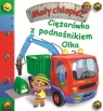 Ciężarówka z podnośnikiem Olka. Mały chłopiec Nathalie Bélineau, Alexis Nesme