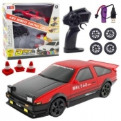 Auto sportowe RC z wymiaennymi kołami czerwone