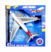 Samolot M380