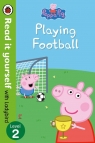 Peppa Pig: Playing Football Read It Yourself with Ladybird Level 2