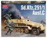 Model plastikowy Pojazd opancerzony SD.Kfz.251/1 Ausf.C 1/35 (13540)