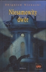 Niesamowity dwór