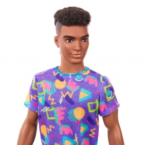 Barbie Fashionistas: Lalka stylowy Ken - Fioletowy t-shirt i szorty, brązowe włosy (DWK44/GRB87)
