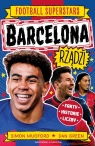 Barcelona rządzi. Football superstars Simon Mugford