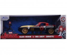 Marvel Black Widow i 1966 Chevy Corvette