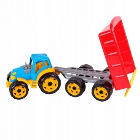 Traktor z przyczepą, 1 szt.