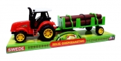 Traktor z drewnem