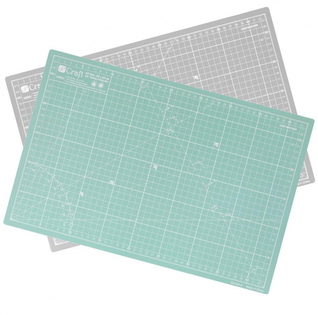 <img src='https://webimage.pl/pics/446/0/d5907590030446.jpg' style='height:440px' /> Mata do cięcia samoregenerująca A3 30x45cm