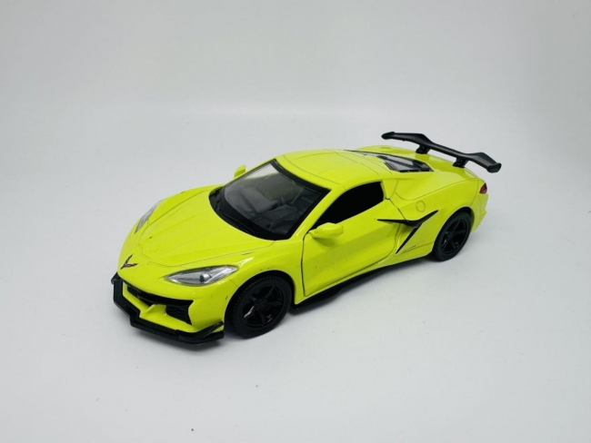 Chevrolet Corvette C8 Żółty światło+dźwięk
