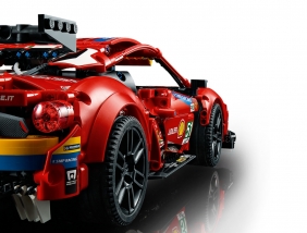 Lego Technic: Ferrari 488 GTE “AF Corse #51” (42125)