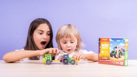 Mini Waffle - Farmer - Traktor z opryskiwaczem, 50 el.